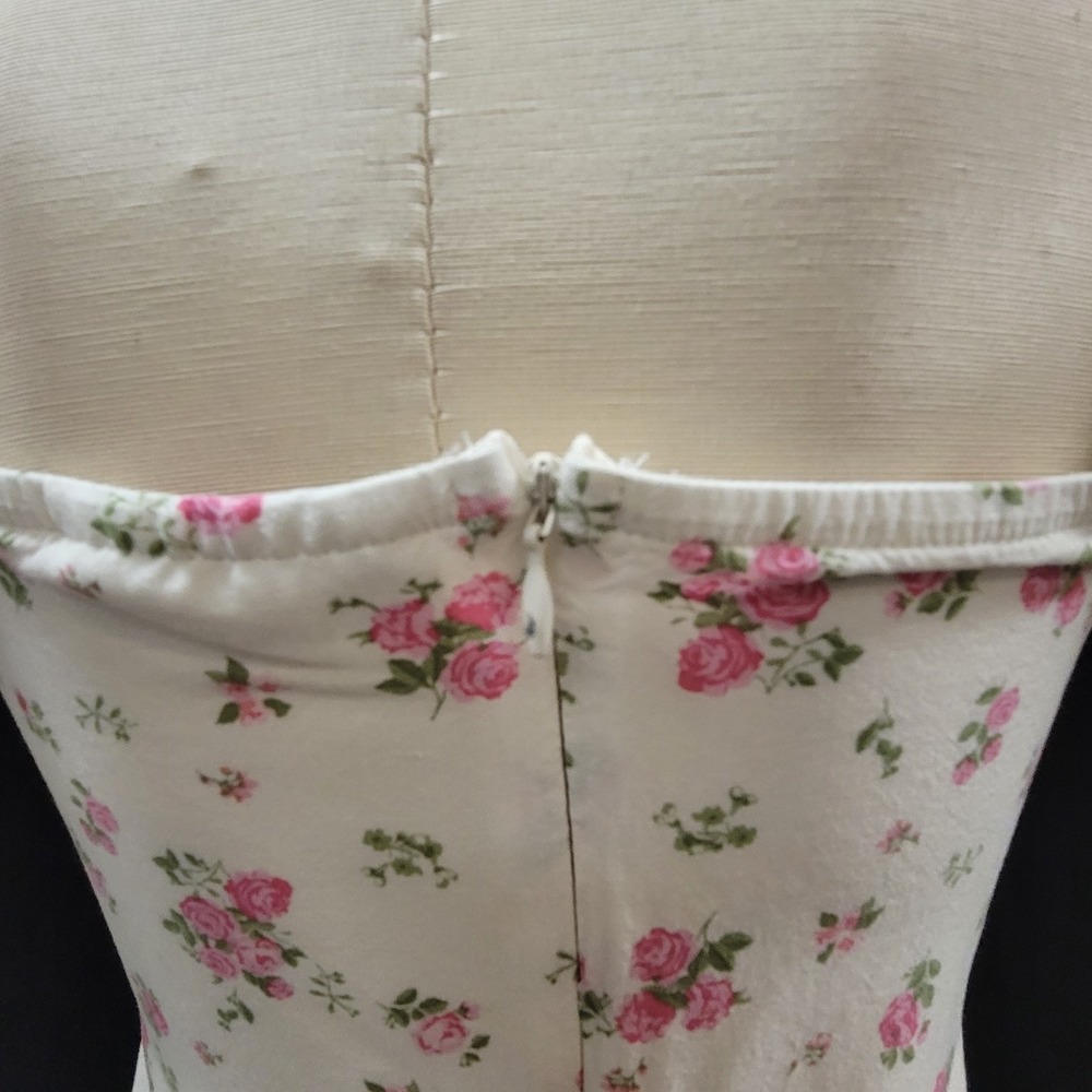 Babydoll Milkmaid Dress Size XS Coquette Dainty Floral Cottagecore Side Slit - Picture 4 of 12